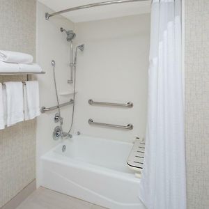 One-Bedroom King Suite